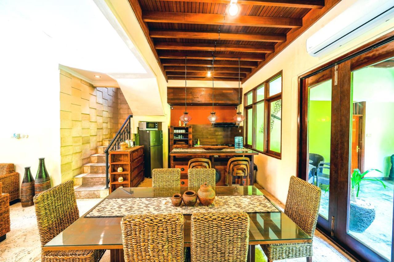 De Cinta Villa - Kuta - 5 Bedrooms - Heart Of Kuta Exterior photo